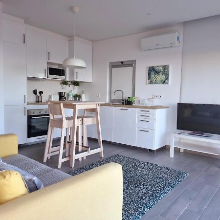 Bay House - Seascape Apartment ปอนตาเดลกาดา ภายนอก รูปภาพ
