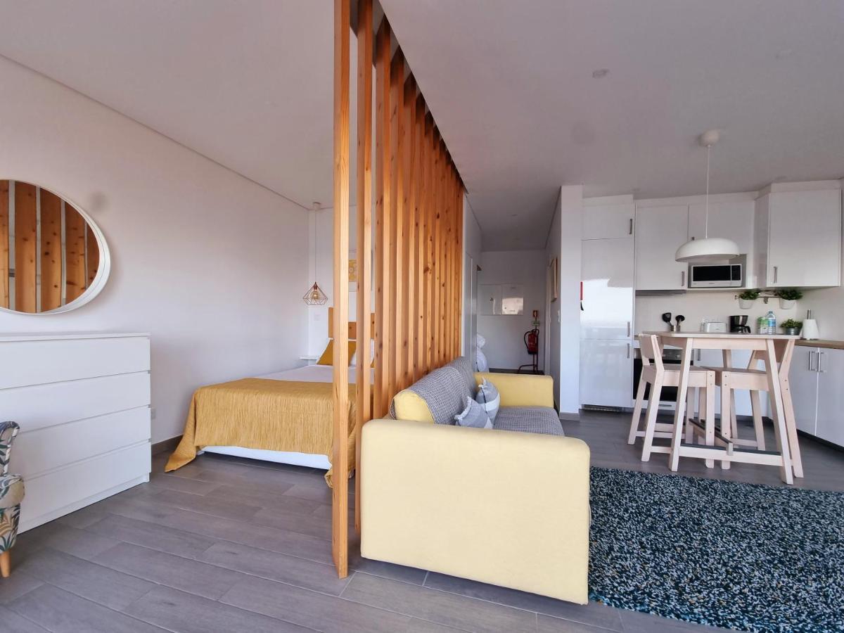 Bay House - Seascape Apartment ปอนตาเดลกาดา ภายนอก รูปภาพ