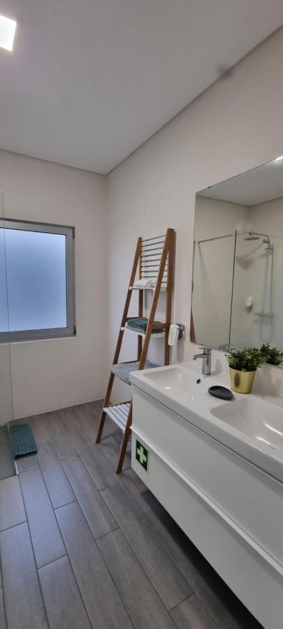 Bay House - Seascape Apartment ปอนตาเดลกาดา ภายนอก รูปภาพ