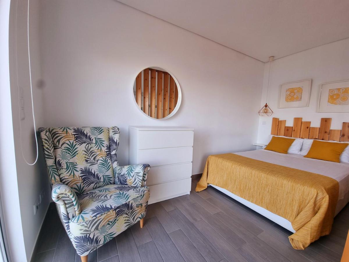 Bay House - Seascape Apartment ปอนตาเดลกาดา ภายนอก รูปภาพ